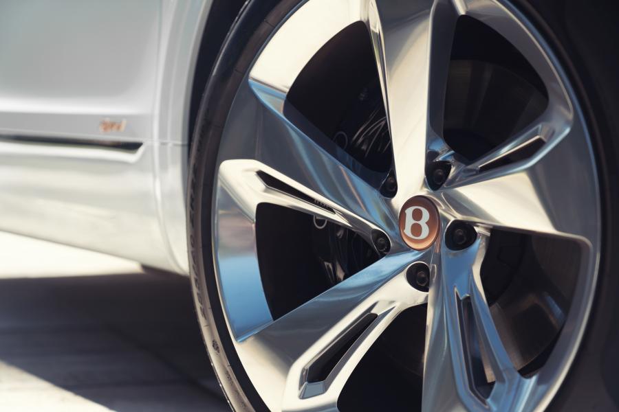 Колеса Bentley Bentayga Hybrid 2018 года  (WW) (фото 12 из 45)